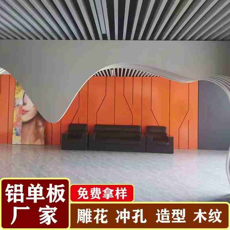 正在飞驰的赛车 (央广网发 黑峥嵘 摄)